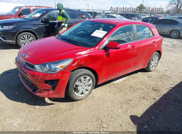3KPA25AD2ME377181 2021 KIA RIO 5-DOOR Red Առջևի ձախ երեք քառորդ տեսարան