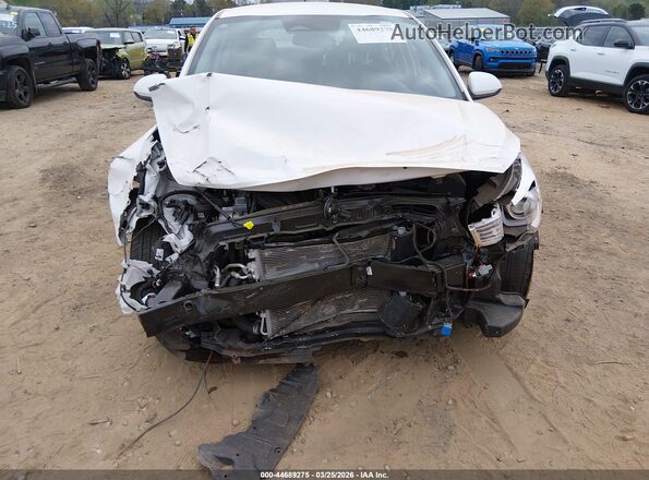 3KPA25AD9PE558654 2023 KIA RIO 5-DOOR White Widok z przodu