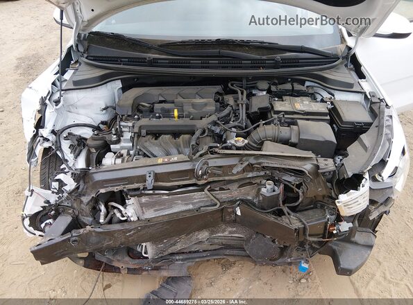 3KPA25AD9PE558654 2023 KIA RIO 5-DOOR White Widok z tyłu