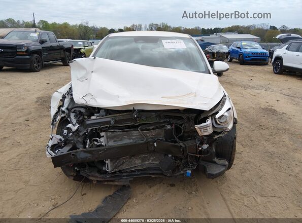 3KPA25AD9PE558654 2023 KIA RIO 5-DOOR White Widok wnętrza z tyłu