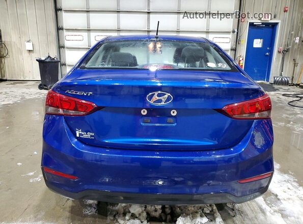 3KPC24A31JE035002 2018 HYUNDAI ACCENT Blue Rear view