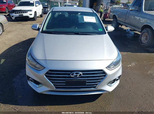 3KPC24A35KE070434 2019 HYUNDAI ACCENT Silver Rear interior view