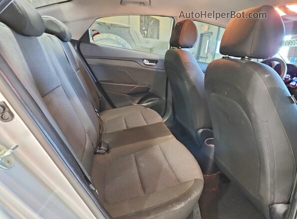 3KPC24A60ME144324 2021 HYUNDAI ACCENT Silver Հետևի նստատեղերի տեսք