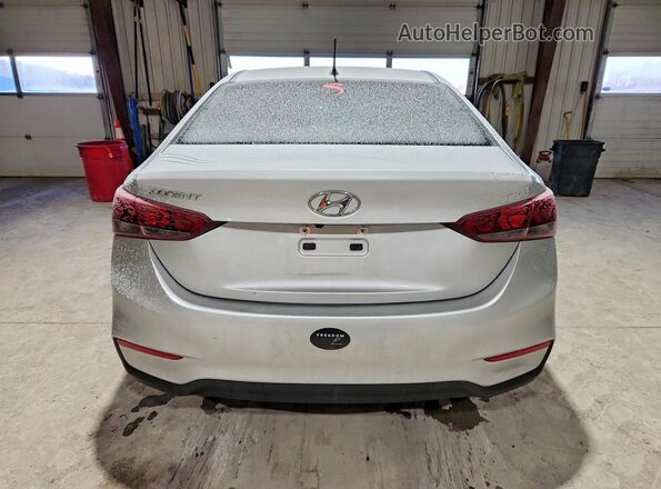 3KPC24A60ME144324 2021 HYUNDAI ACCENT Silver Հետևի տեսք