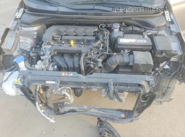 3KPC24A60ME145988 2021 HYUNDAI ACCENT Серебряный Вид задней части салона