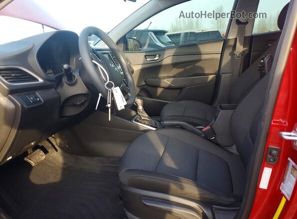 3KPC24A60NE172853 2022 HYUNDAI ACCENT Красный Вид салона спереди
