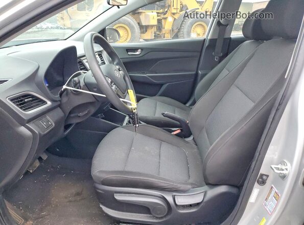 3KPC24A61ME132859 2021 HYUNDAI ACCENT Silver Front interior view