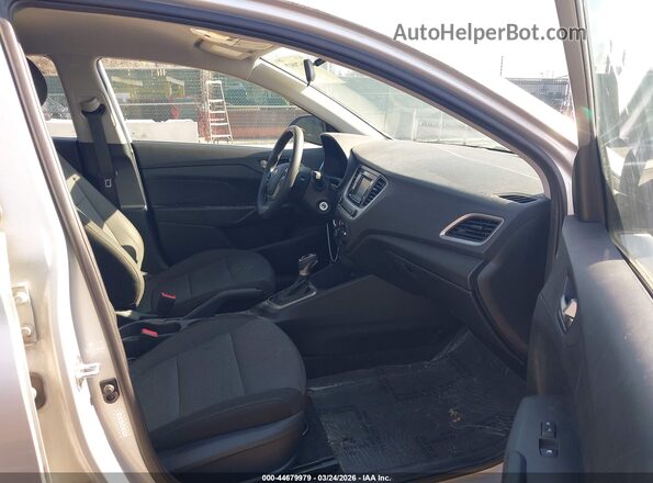3KPC24A64ME143175 2021 HYUNDAI ACCENT Silver Вид салону спереду