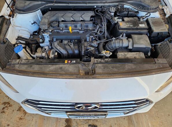 3KPC24A65ME134629 2021 HYUNDAI ACCENT White Вид задньої частини салону