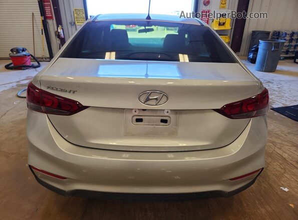 3KPC24A65NE179653 2022 HYUNDAI ACCENT Silver Rear view