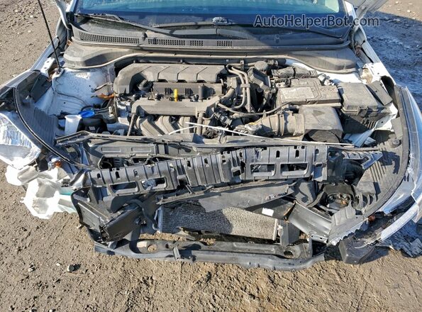 3KPC24A67ME136074 2021 HYUNDAI ACCENT White Widok wnętrza z tyłu
