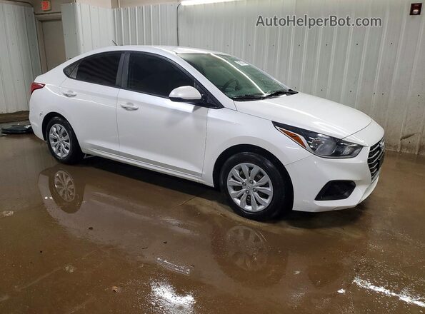 3KPC24A67ME138147 2021 HYUNDAI ACCENT Белый Передняя правая четверть