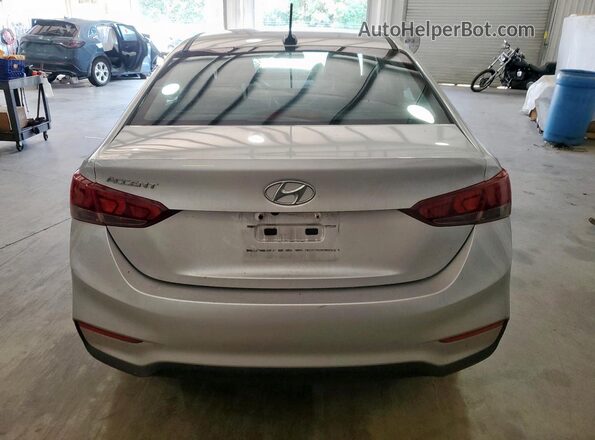 3KPC24A67NE170632 2022 HYUNDAI ACCENT Silver Widok z tyłu