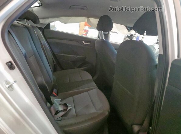 3KPC24A67NE170632 2022 HYUNDAI ACCENT Silver Widok tylnych siedzeń