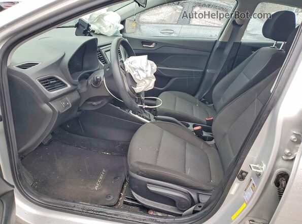 3KPC24A68ME131854 2021 HYUNDAI ACCENT Silver Widok wnętrza z przodu