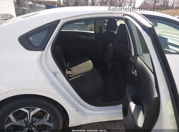 3KPF24AD0KE110800 2019 KIA FORTE White Vista de la etiqueta del VIN