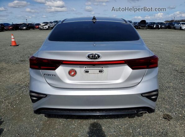 3KPF24AD0LE143510 2020 KIA FORTE Silver Rear view