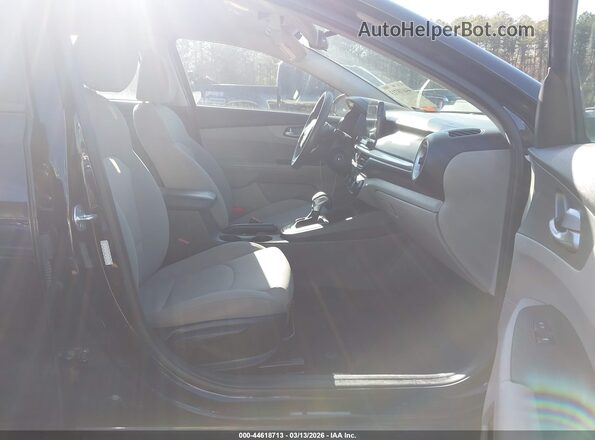 3KPF24AD0ME292470 2021 KIA FORTE Black Vista interior delantera