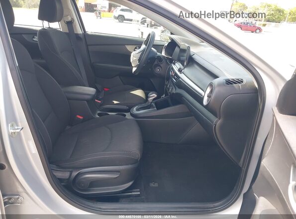 3KPF24AD1LE225598 2020 KIA FORTE Silver 