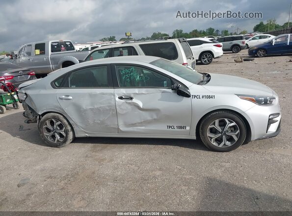 3KPF24AD2ME331933 2021 KIA FORTE Silver Սալոնի հետևի տեսք