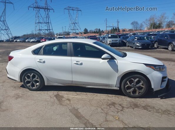 3KPF24AD3ME273315 2021 KIA FORTE White Vista interior de 360 grados
