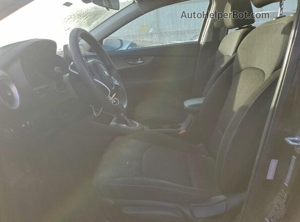 3KPF24AD3ME302988 2021 KIA FORTE Charcoal Սալոնի դիմացի տեսք