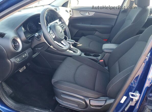 3KPF24AD4ME405790 2021 KIA FORTE Blue Front interior view