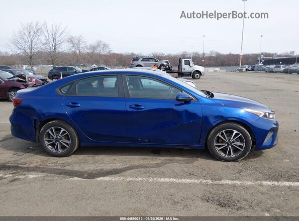 3KPF24AD4PE553328 2023 KIA FORTE Blue Vista interior trasera