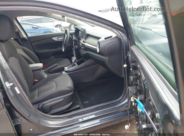 3KPF24AD4RE754469 2024 KIA FORTE Gray Widok wnętrza z przodu