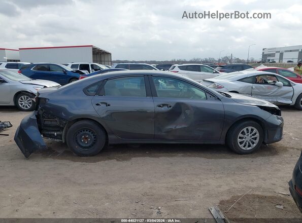 3KPF24AD4RE754469 2024 KIA FORTE Gray Widok wnętrza z tyłu