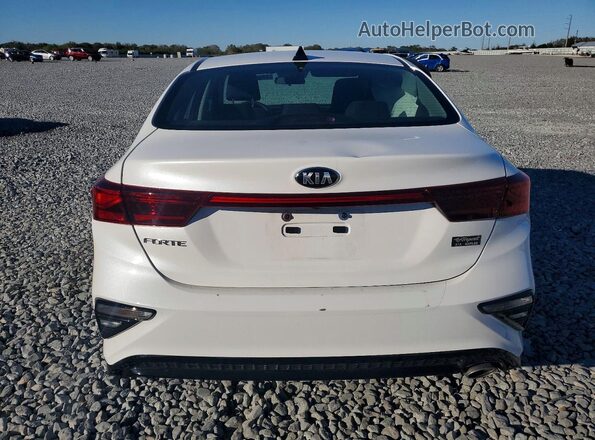 3KPF24AD6ME292165 2021 KIA FORTE White Rear view