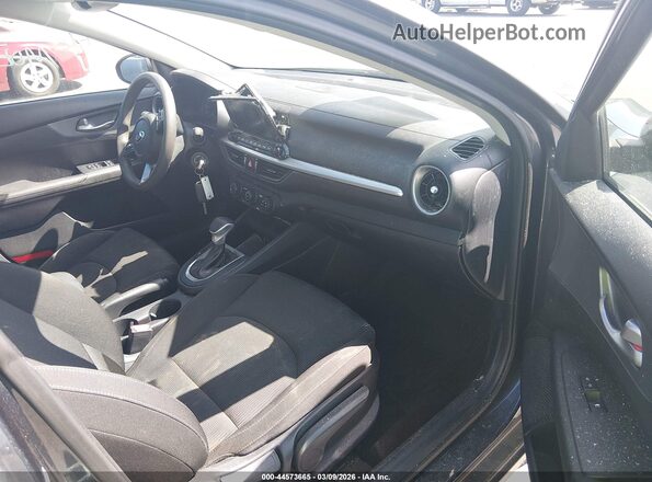 3KPF24AD6ME313113 2021 KIA FORTE Gray Vista interior delantera
