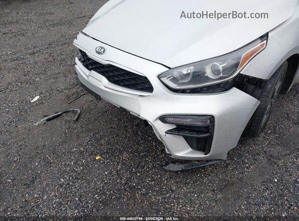 3KPF24AD6ME327755 2021 KIA FORTE Silver Вид спереду