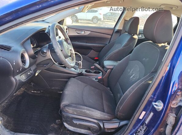 3KPF24AD6ME388300 2021 KIA FORTE Blue Front interior view