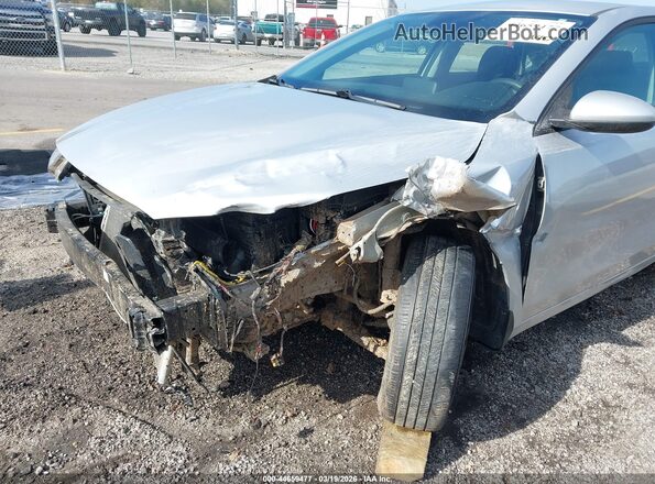 3KPF24AD7KE132213 2019 KIA FORTE Silver Вид спереду