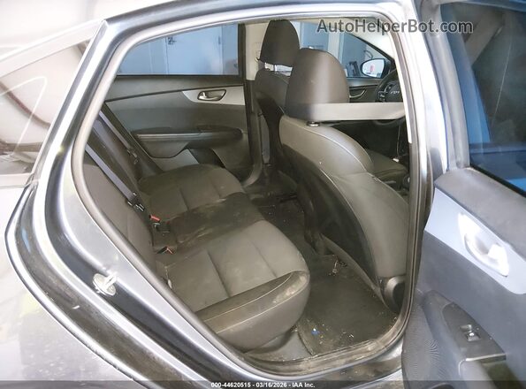 3KPF24AD7PE567773 2023 KIA FORTE Gray 