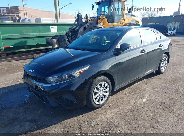 3KPF24AD7RE688080 2024 KIA FORTE Black Przód lewy