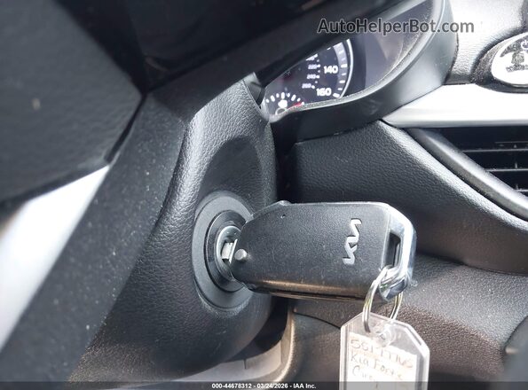3KPF24AD7RE749069 2024 KIA FORTE Silver წინა პანელის ხედი