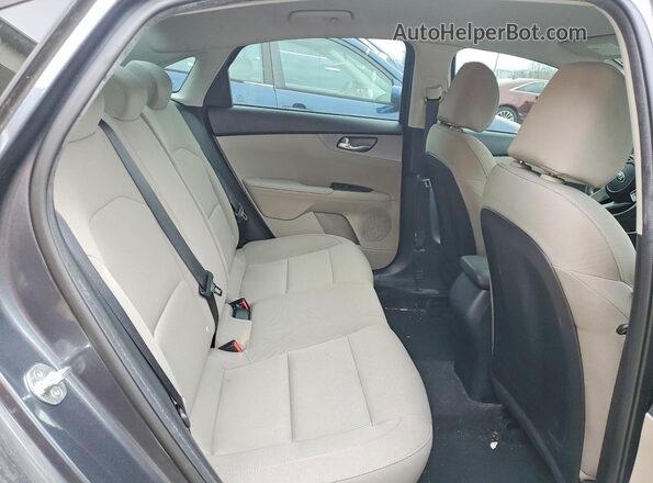 3KPF24AD8ME366895 2021 KIA FORTE Gray Հետևի նստատեղերի տեսք
