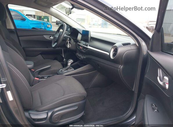 3KPF24ADXLE235921 2020 KIA FORTE Gray Front interior view