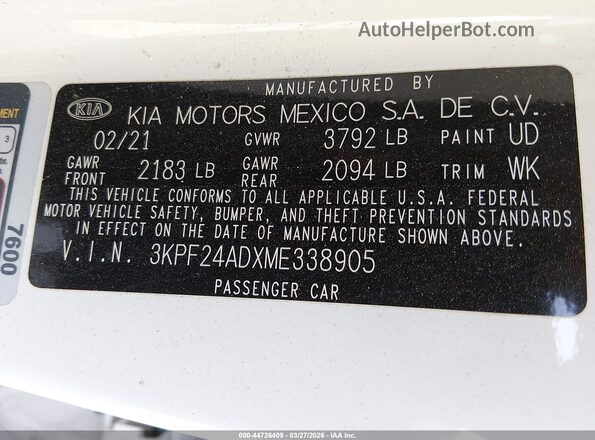 3KPF24ADXME338905 2021 KIA FORTE White Vista del compartimento del motor