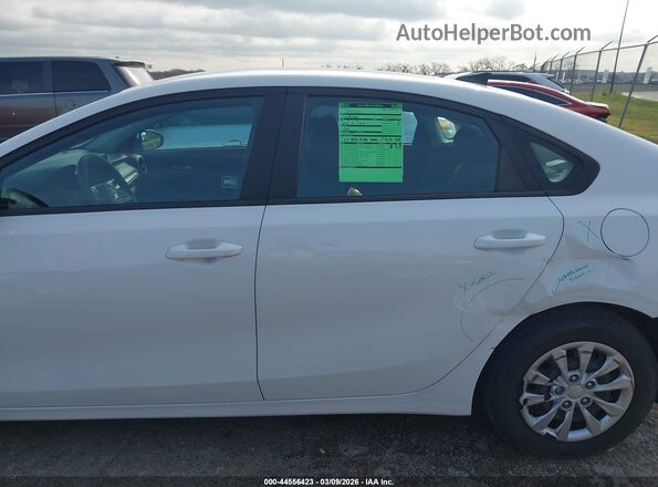 3KPF24ADXME377929 2021 KIA FORTE White Vista interior de 360 grados