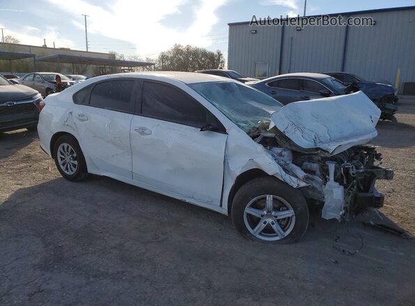 3KPF24ADXME378028 2021 KIA FORTE White Front right
