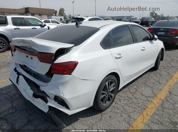 3KPF24ADXRE715014 2024 KIA FORTE White უკანა მარჯვენა