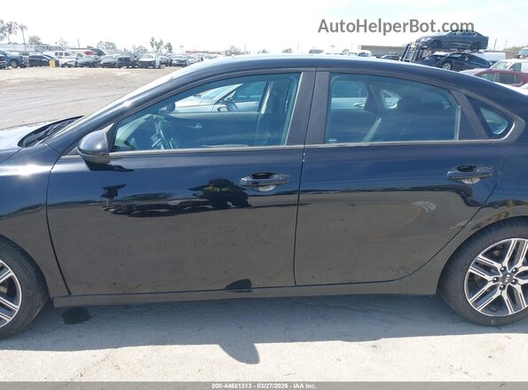 3KPF34AD1KE022948 2019 KIA FORTE Gray Widok wnętrza 360 stopni