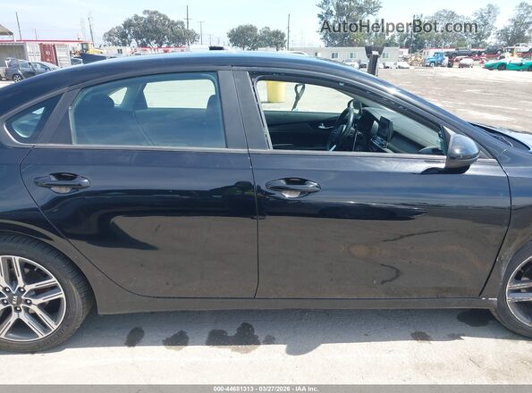 3KPF34AD1KE022948 2019 KIA FORTE Gray Widok wnętrza z tyłu