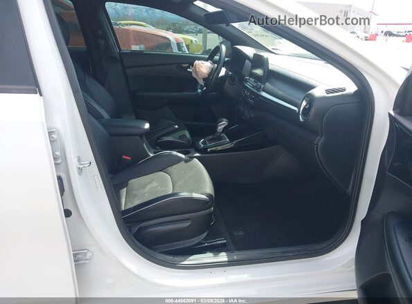 3KPF34AD6LE255872 2020 KIA FORTE White Вид салону спереду