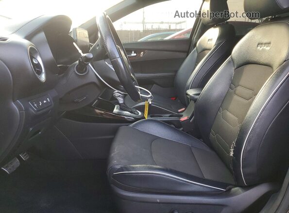 3KPF34AD6ME325629 2021 KIA FORTE Black Вид салону спереду