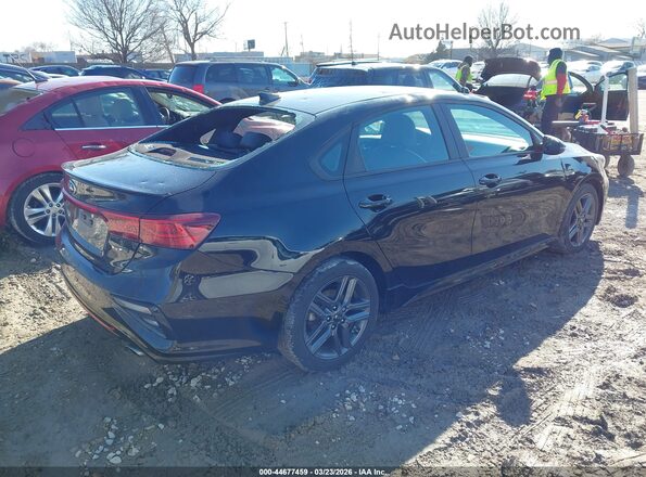 3KPF34AD7ME283228 2021 KIA FORTE Черный Задняя правая четверть