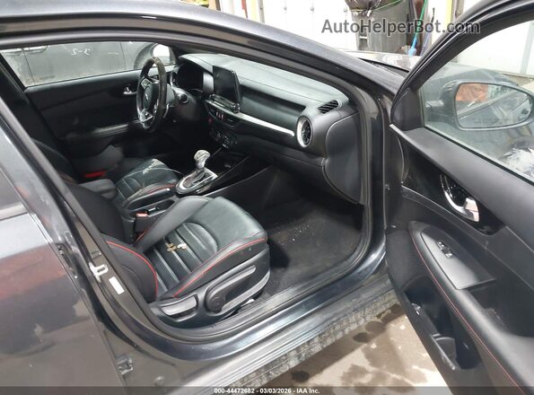 3KPF44AC5ME411602 2021 KIA FORTE Gray Widok wnętrza z przodu